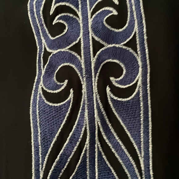 Gently worn bob Mackie 2x shirt - Picture 3 of 13